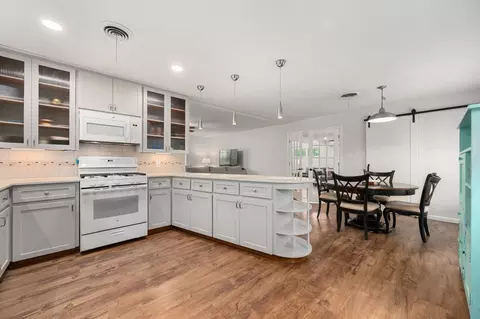 Kitchen - 509 E 17th St, Georgetown, TX 78626 photo 2 of 6