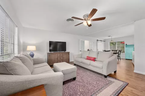 Living - 509 E 17th St, Georgetown, TX 78626 photo 1 of 4