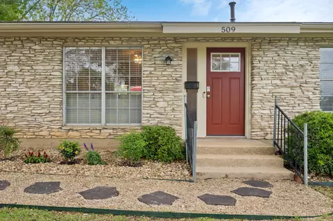 Exterior - 509 E 17th St, Georgetown, TX 78626 photo 2 of 11
