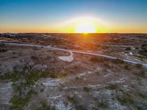 136 137 Falling Oak Dr, Blanco, TX 78606 photo 5
