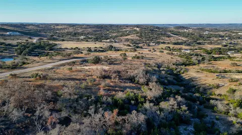136 137 Falling Oak Dr, Blanco, TX 78606 photo 11