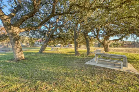 136 137 Falling Oak Dr, Blanco, TX 78606 photo 19