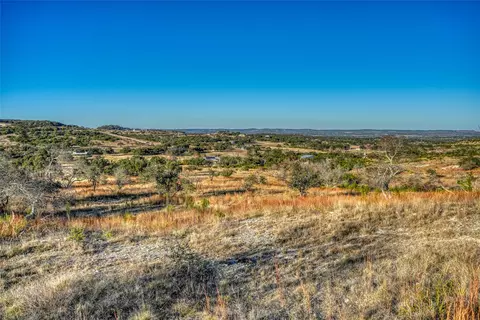 136 137 Falling Oak Dr, Blanco, TX 78606 photo 3