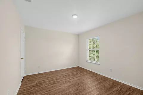 Bedroom - 360 Thicket Ln, Kyle, TX 78640 photo 4 of 6