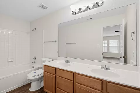 Bath - 360 Thicket Ln, Kyle, TX 78640 photo 2 of 3