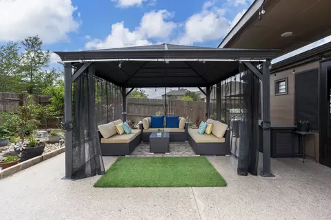 Exterior - 212 Parkrose Dr, Buda, TX 78610 photo 8 of 13