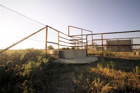 247 E Fm 581 Hwy, Lometa, TX 76853 photo 16