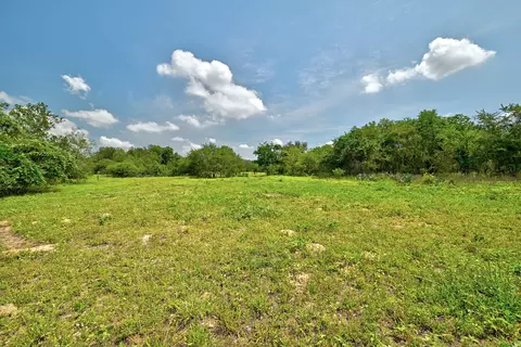 544 Coastal Ln, Luling, TX 78648 photo 7