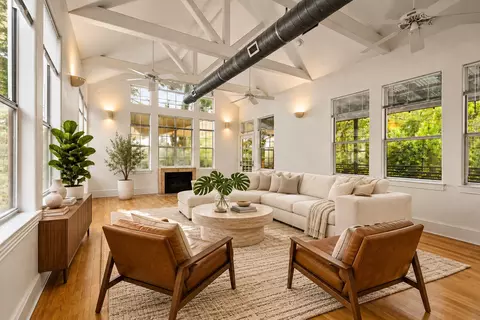 1007 E 8th St, Austin, TX 78702