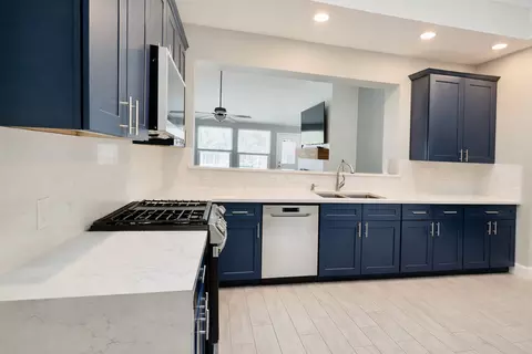 Kitchen - 1902 Overland Dr, Leander, TX 78641 photo 3 of 4