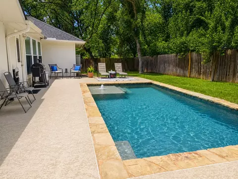 Exterior - 1902 Overland Dr, Leander, TX 78641 photo 4 of 6