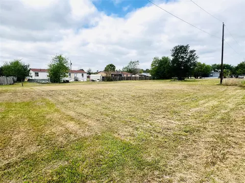 tbd W 1st St, Cameron, TX 76520