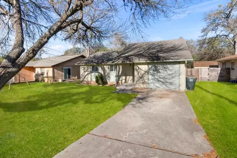 2016 Nevada St, San Marcos, TX 78666