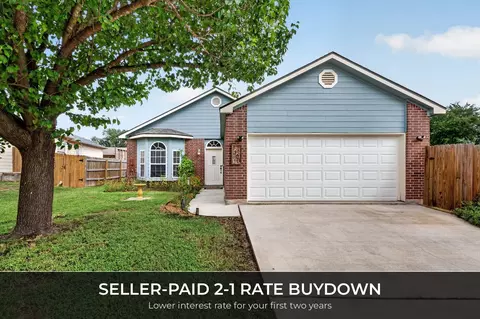 1100 Mira Loma Ln, San Marcos, TX 78666