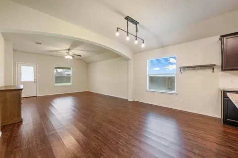 152 Beth Ann Loop, Taylor, TX 76574 photo 18