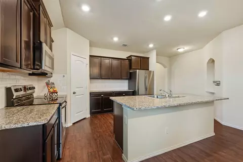 152 Beth Ann Loop, Taylor, TX 76574 photo 10