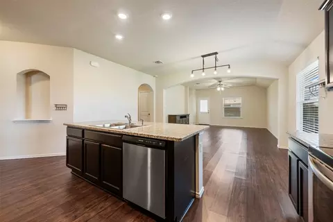 152 Beth Ann Loop, Taylor, TX 76574 photo 13