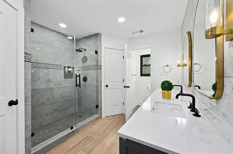 Bath - 322 Mesa Oaks, Leander, TX 78641 photo 2 of 5