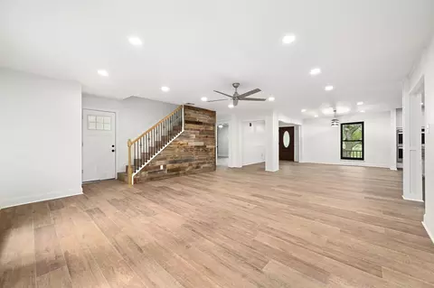 Living - 322 Mesa Oaks, Leander, TX 78641 photo 4 of 4