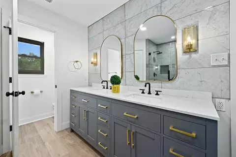 Bath - 322 Mesa Oaks, Leander, TX 78641 photo 3 of 5