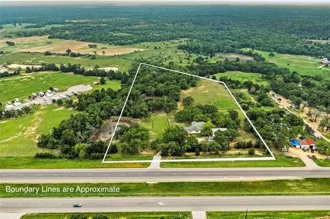 1389 Highway 290 E, Elgin, TX 78621 photo 1