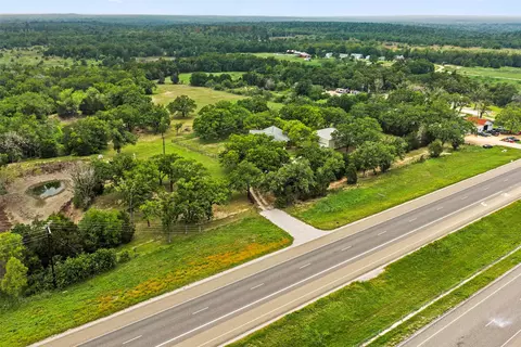 1389 Highway 290 E, Elgin, TX 78621 photo 2