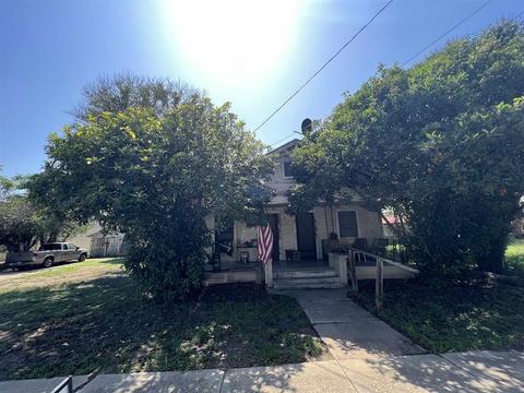 606 S Chestnut St, Lampasas, TX 76550