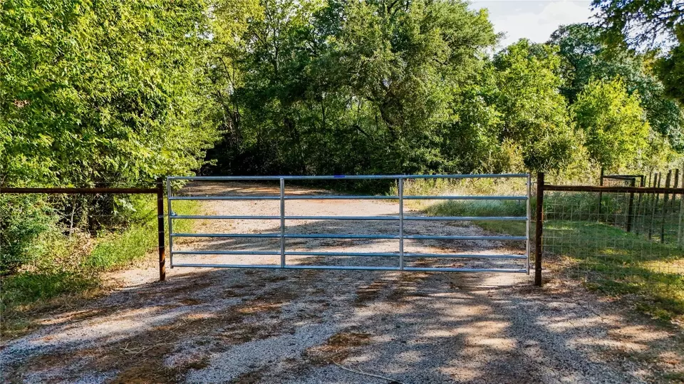  tbd High Crossing Rd, Smithville, TX 78957 photo 2