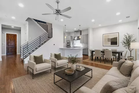 8200 Southwest Pkwy #302, Austin, TX 78735