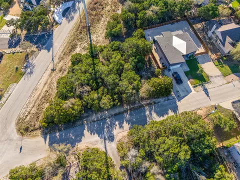 6711 6709 Avenida Ann Dr, Lago Vista, TX 78645