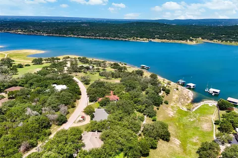 21604 Arrowhead Pt, Lago Vista, TX 78645