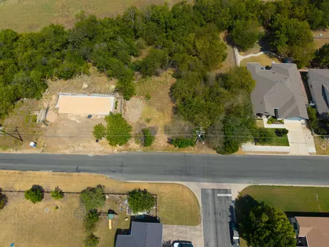 707 E 2nd St, Georgetown, TX 78626 photo 7
