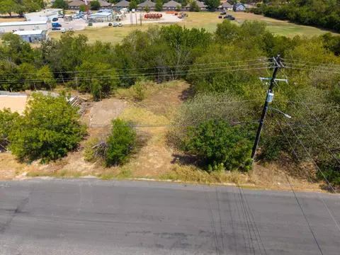 707 E 2nd St, Georgetown, TX 78626 photo 8