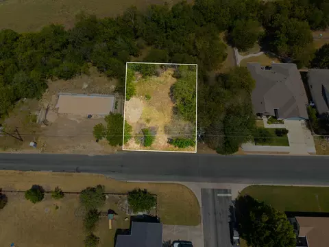 707 E 2nd St, Georgetown, TX 78626 photo 9