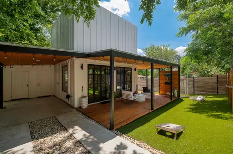 1904 E 16th St #2, Austin, TX 78702