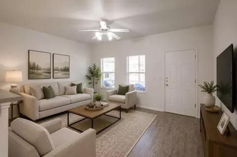 1102 E 3rd St, Georgetown, TX 78626