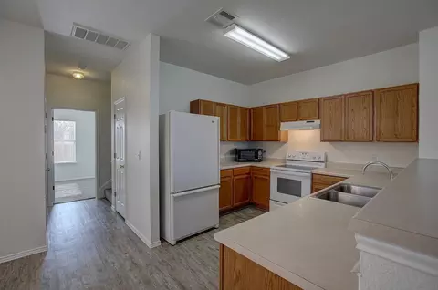 Entry Way - 1102 E 3rd St, Georgetown, TX 78626 photo 1 of 3