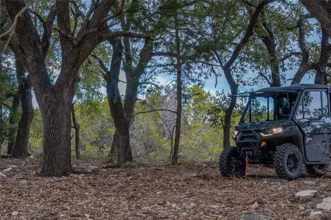 000 S Rocky Trl, Lampasas, TX 76550