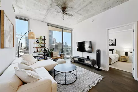 360 Nueces St #1809, Austin, TX 78701