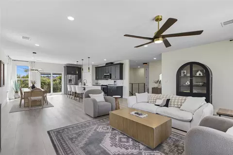 8303 Tombstone Cv, Lago Vista, TX 78645