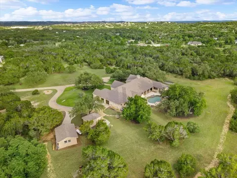 1525 Springlake Dr, Dripping Springs, TX 78620