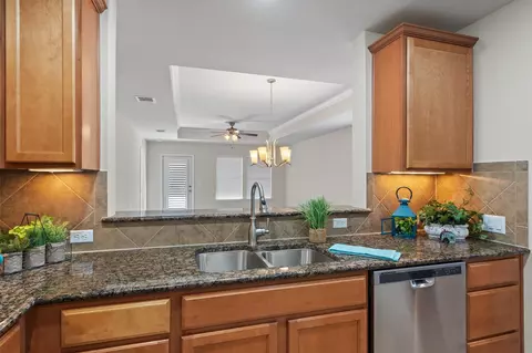 Kitchen - 307 Kickapoo Creek Ln, Georgetown, TX 78633 photo 3 of 3