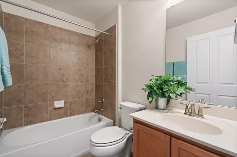 Bath - 307 Kickapoo Creek Ln, Georgetown, TX 78633 photo 3 of 3