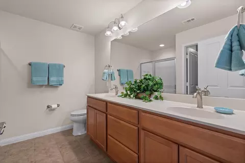 Bath - 307 Kickapoo Creek Ln, Georgetown, TX 78633 photo 1 of 3