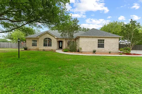 303 Pin Oak Ct, Mountain City, TX 78610