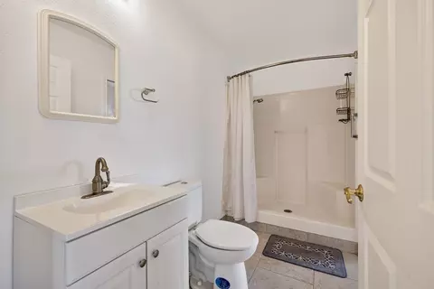 Bath - 8804 Williamson Rd, Kyle, TX 78640 photo 2 of 3