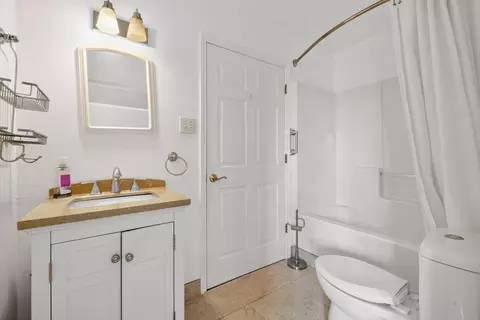 Bath - 8804 Williamson Rd, Kyle, TX 78640 photo 3 of 3
