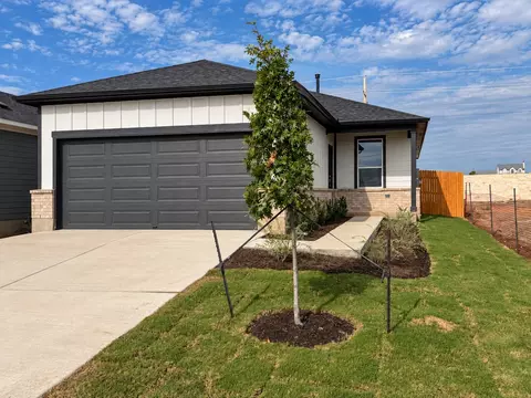 204 Amity Bower Dr, Elgin, TX 78621