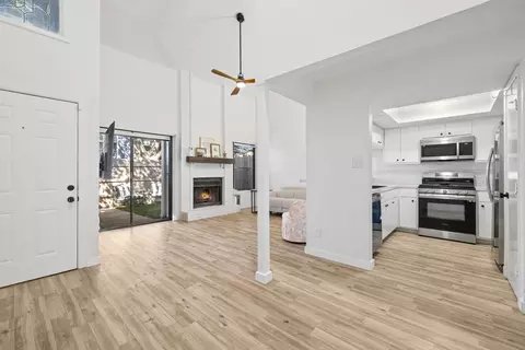 1010 W Rundberg Ln #30, Austin, TX 78758