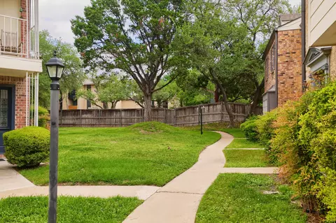 Exterior - 6628 E Hill Dr, Austin, TX 78731 photo 6 of 9